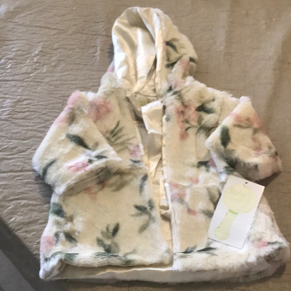 NEW Baby Thro girls silky soft coat. Size 3/6
